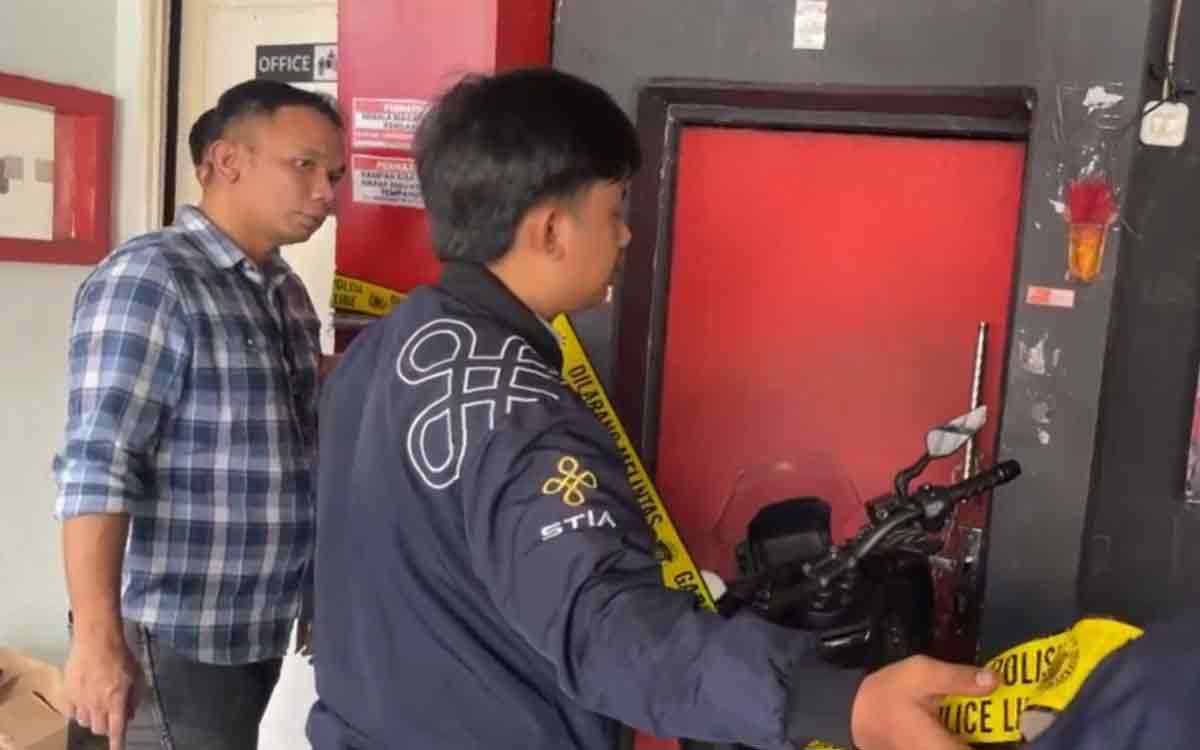 Polisi Gerebek Karaoke di Jakbar, Prostitusi Terselubung Terbongkar, 2 ABG Jadi Korban Polisi Gerebek Karaoke di Jakbar, Prostitusi Terselubung Terbongkar, 2 ABG Jadi Korban