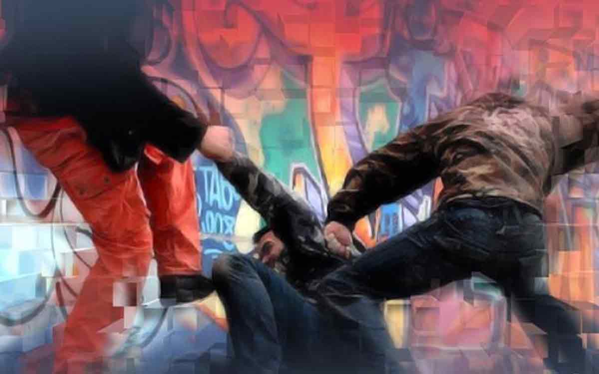 Tak Berdaya! Remaja di Serang Alami Luka di Kaki dan Dagu Usai Dikeroyok Pemotor Konvoi