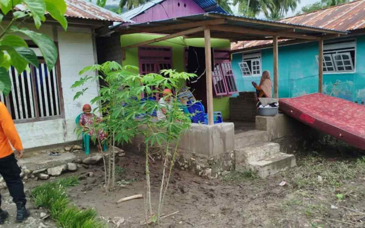 Dramatis! 77 Jiwa Terdampak Banjir di Pagimana, Puluhan Warga Kesulitan Bertahan