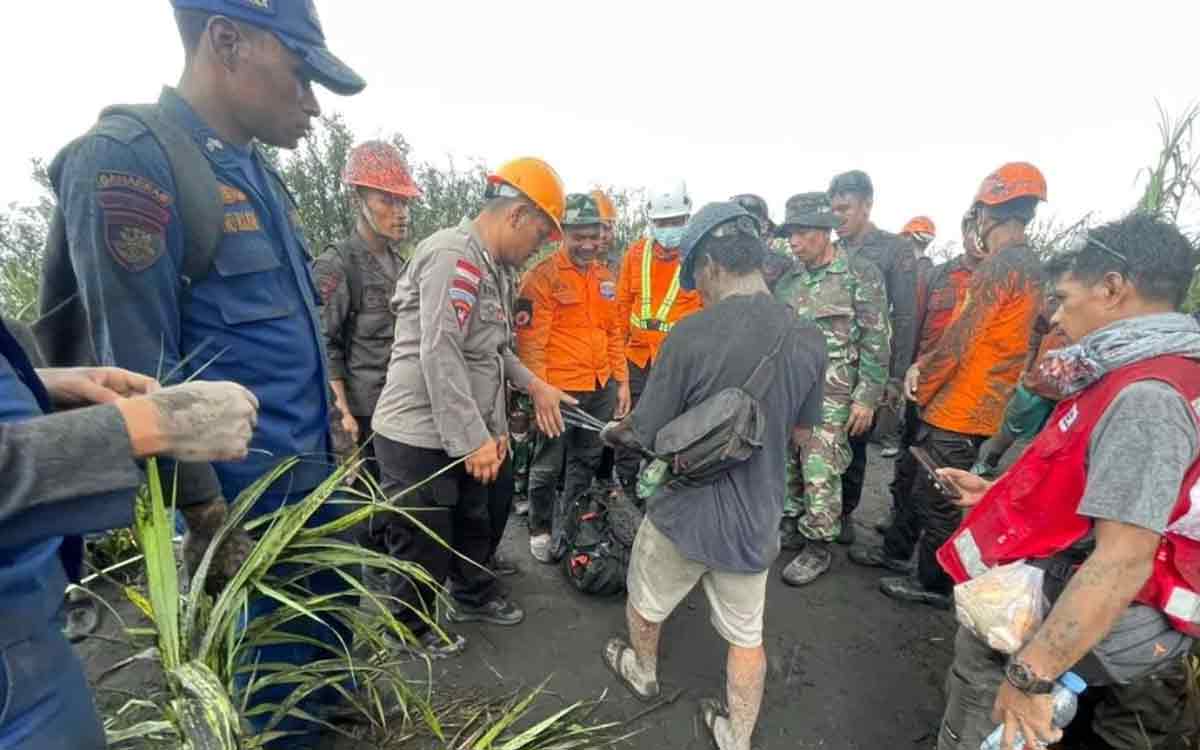 Mencekam! Tubuh 2 Pendaki Singapura Hancur Tertimpa Batu Besar Saat Erupsi Gunung Dukono