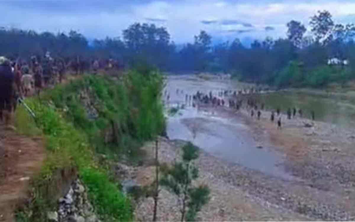 Korban Perang Suku di Wamena Bertambah, 13 Orang Meninggal dan 789 Mengungsi Korban Perang Suku di Wamena Bertambah, 13 Orang Meninggal dan 789 Mengungsi