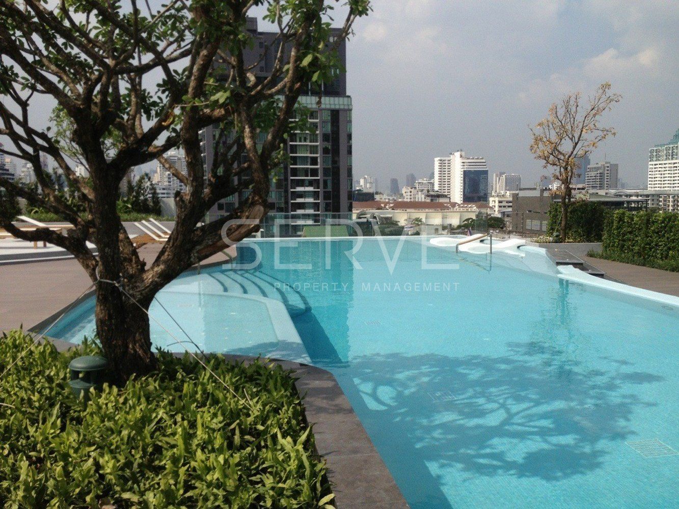1 นอน ห้องกว้างอยู่สบาย บนทำเลดีๆ คอนโดสวยๆ มีรถรับส่ง BTS เอกมัย / ให้เช่าและขายคอนโด
