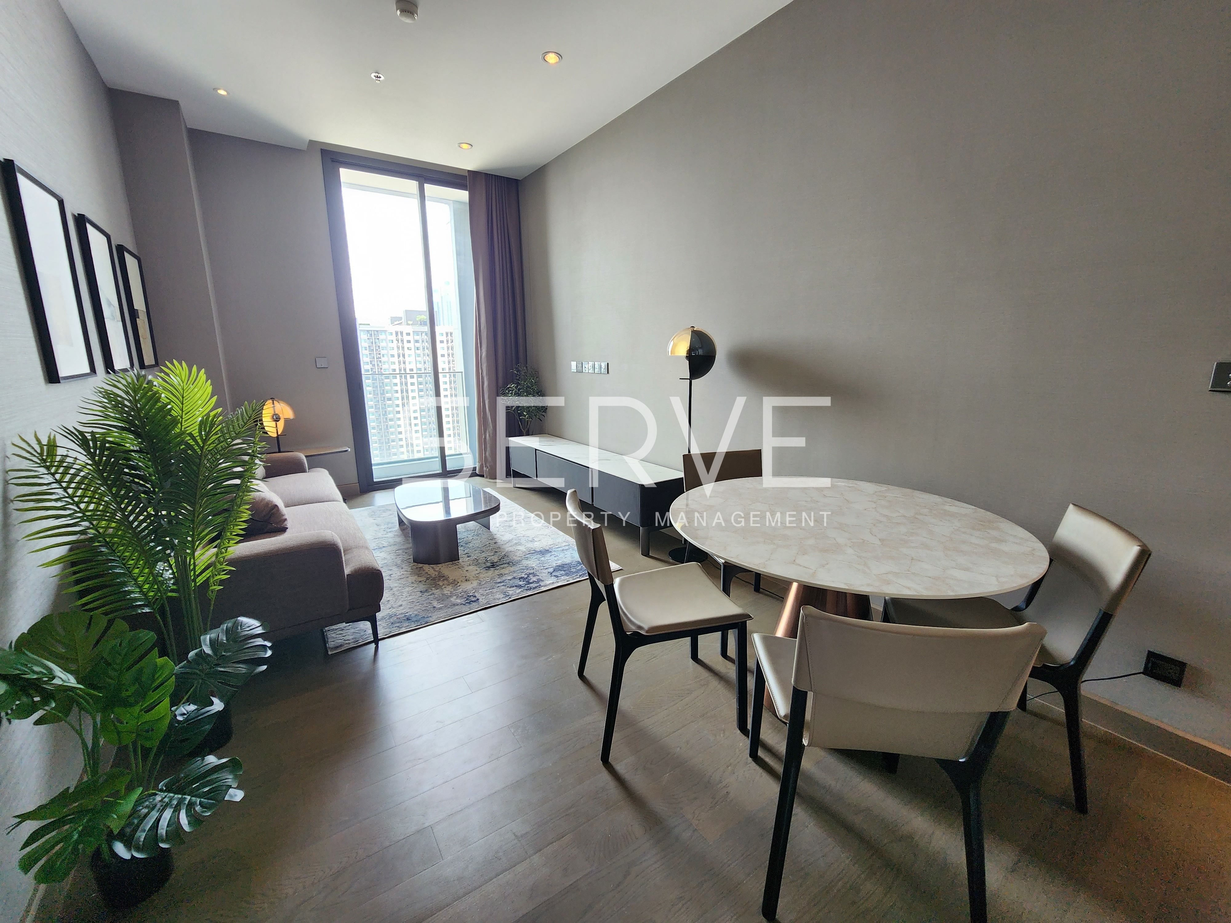 ให้เช่าคอนโด The Esse at Singha Complex (ดิ เอส แอท สิงห์ คอมเพล็กซ์) ติด MRT เพชรบุรี 98 ม.