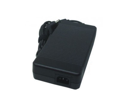 Fujitsu FUJ:CP500560-XX power adapter/inverter Black