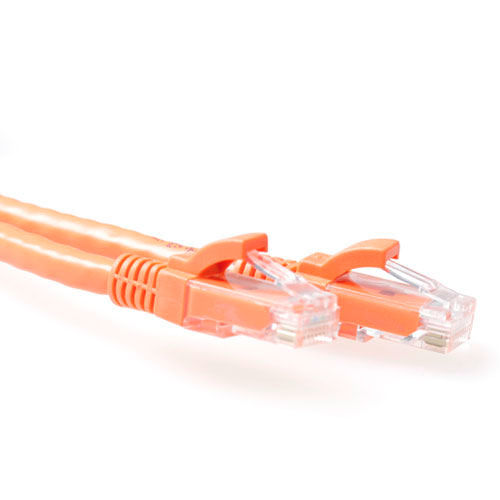 ACT Orange 0.5 meter U/UTP CAT6 patch cable snagless with RJ45 connectors