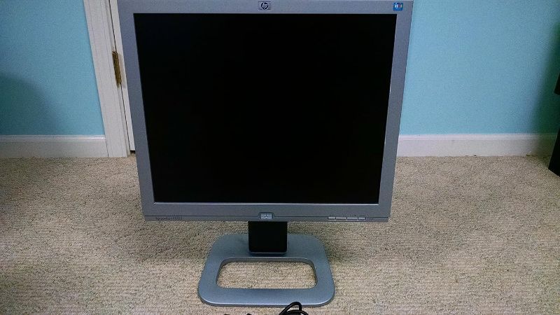 HP Pavilion F1903 19-inch LCD Monitor
