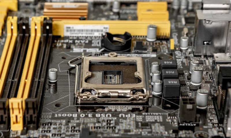 ASUS Q87M-E/CSM Micro-ATX Intel Q87 Motherboard Q87M-E/CSM