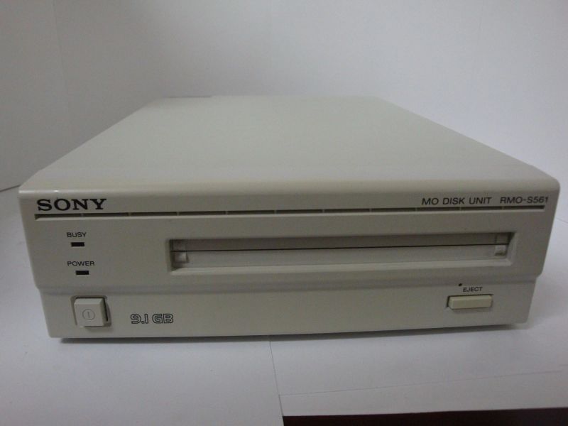 Sony RMO-S561 9.1GB External Magneto Optical SCSI Drive