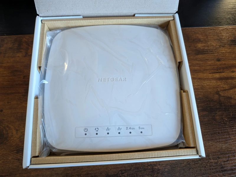 Netgear WAB501 Dual Band Wireless Adapter