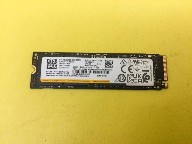 Samsung PM9A1 1TB PCIe Gen4 x4 M.2 2280 NVMe SSD MZ-VL21T0A