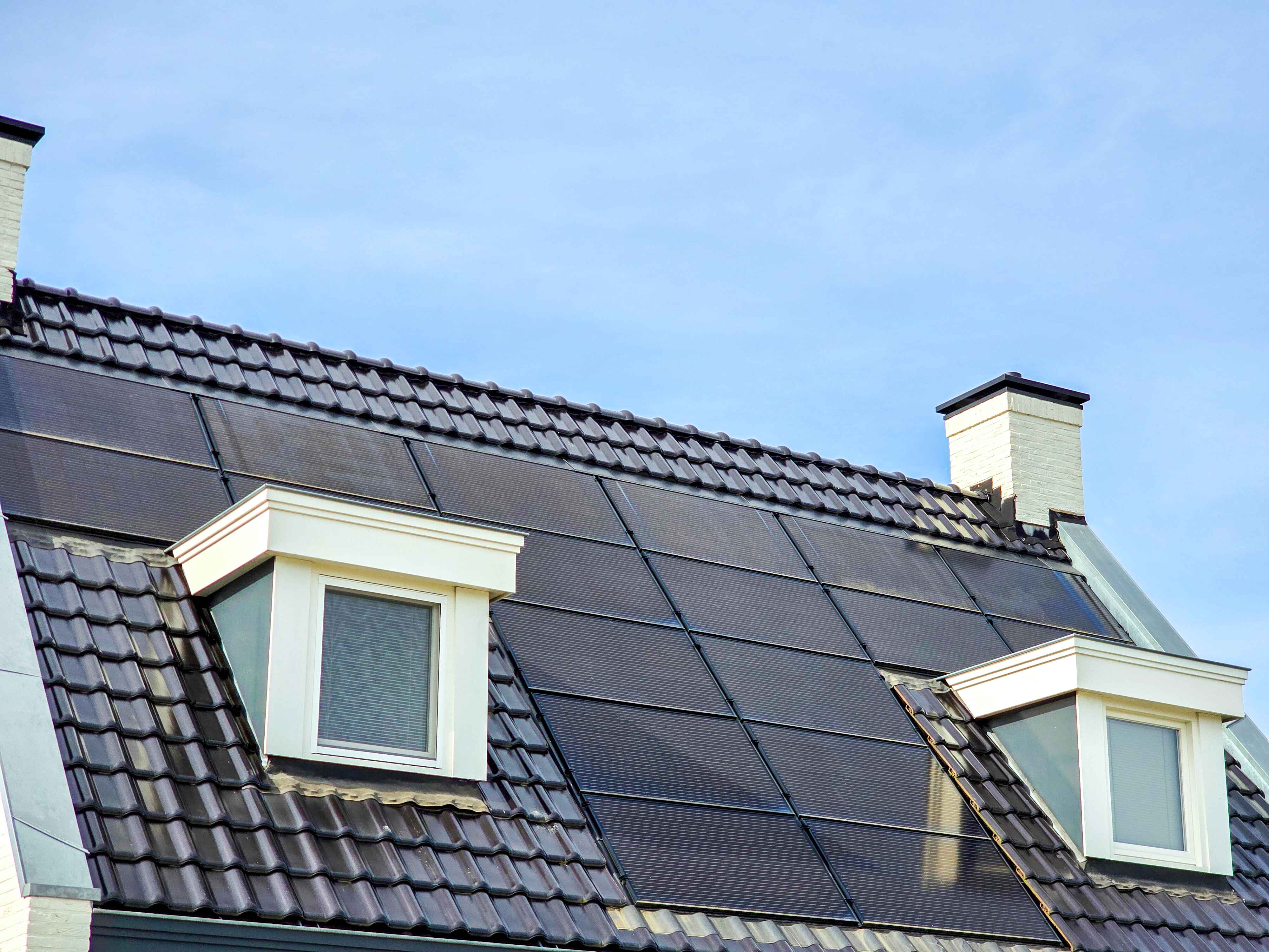 newly-build-houses-with-solar-panels-attached