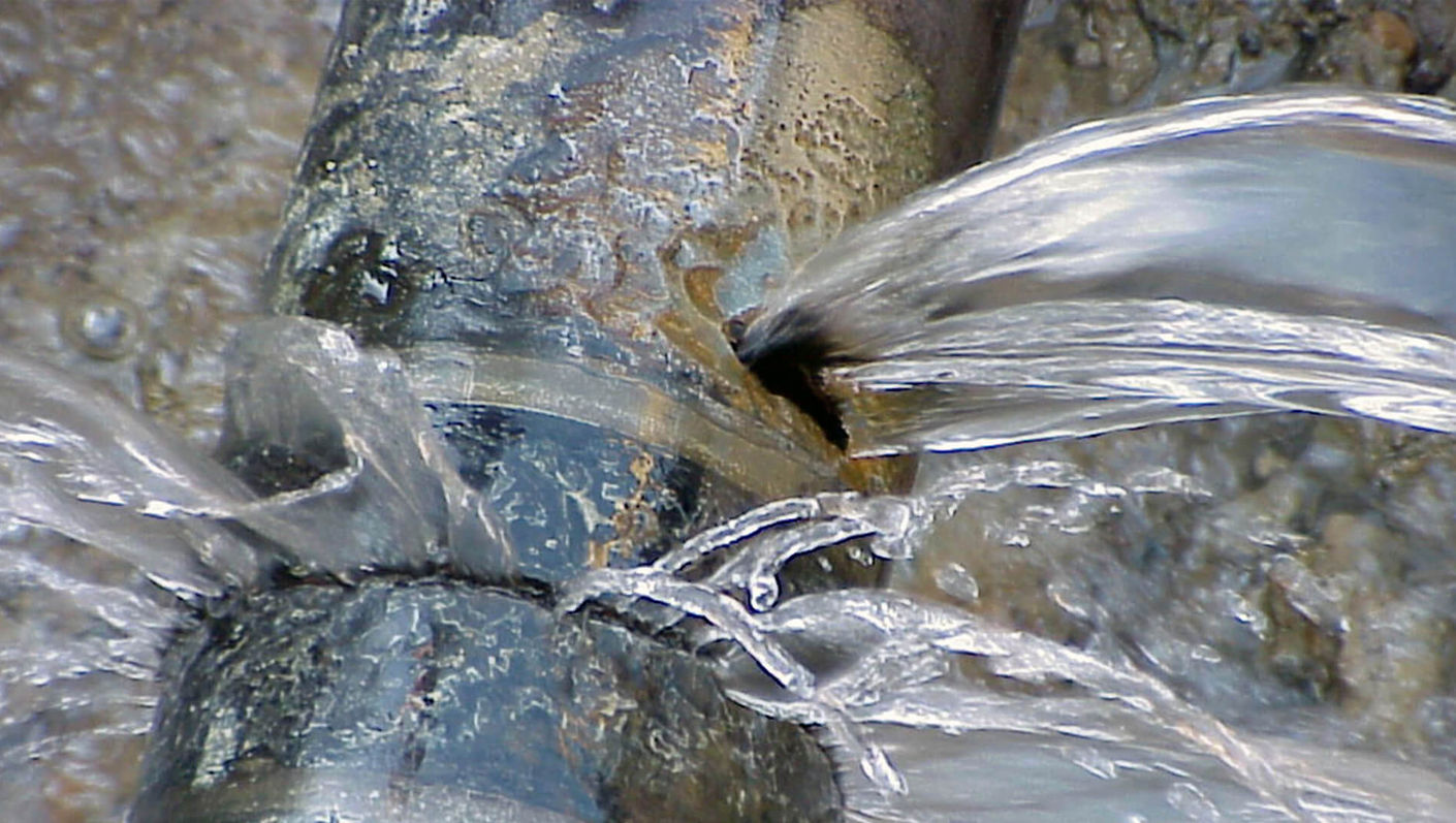 Homeowners Guide To Dealing With Burst Pipes Homeowners Guide To Dealing With Burst Pipes