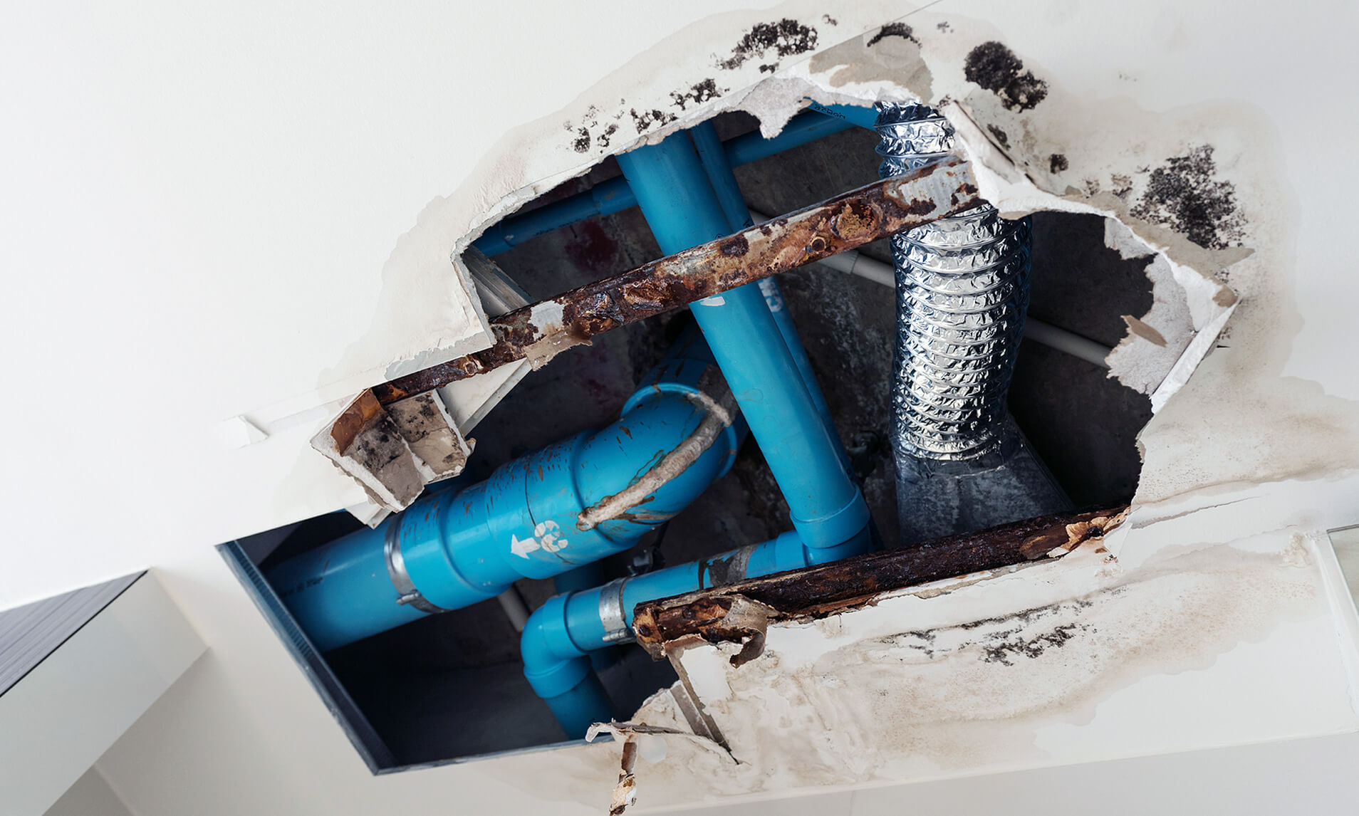 Homeowners Guide To Dealing With Burst Pipes Clean Drains