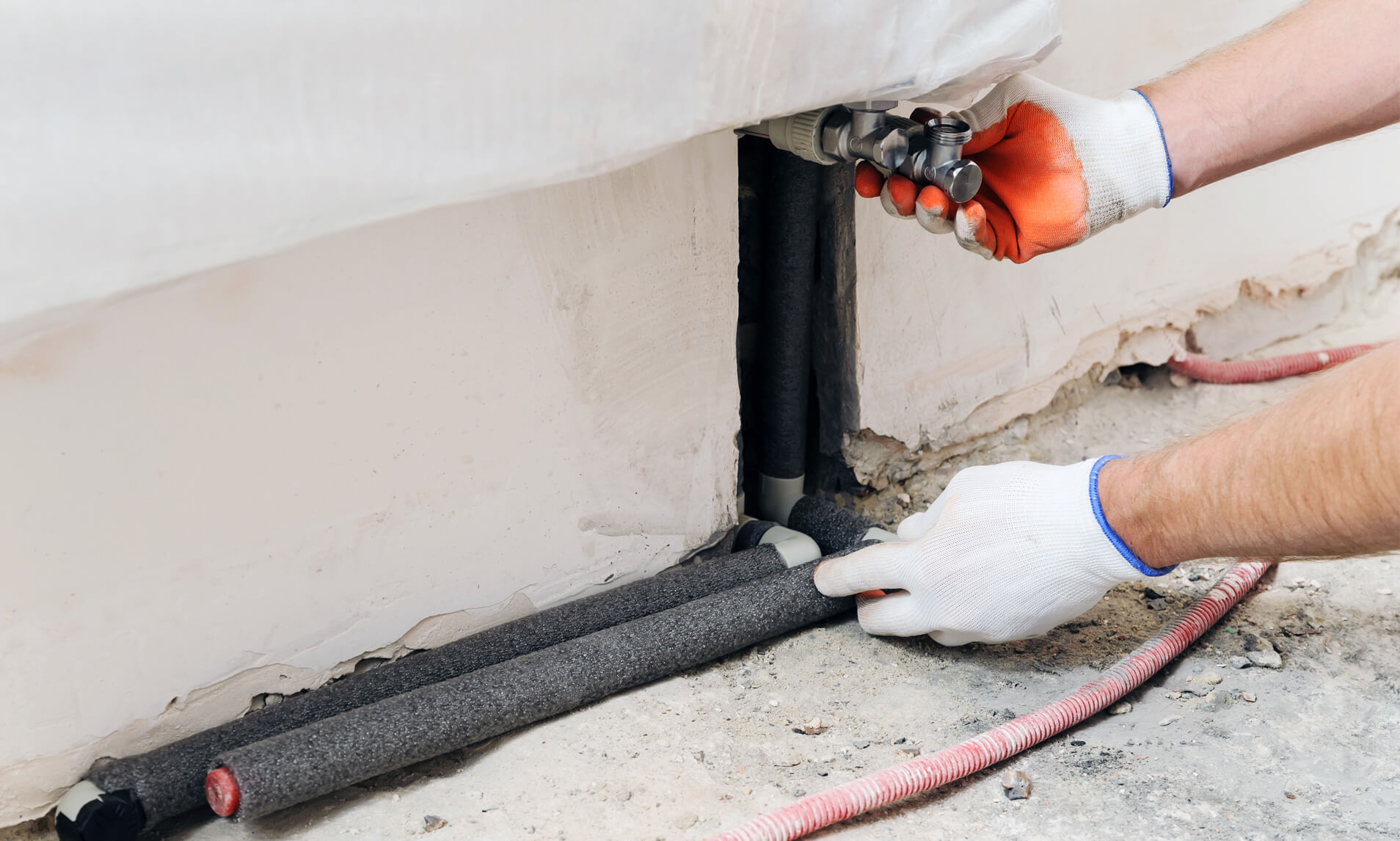 Repairing A Burst Pipe Repairing A Burst Pipe