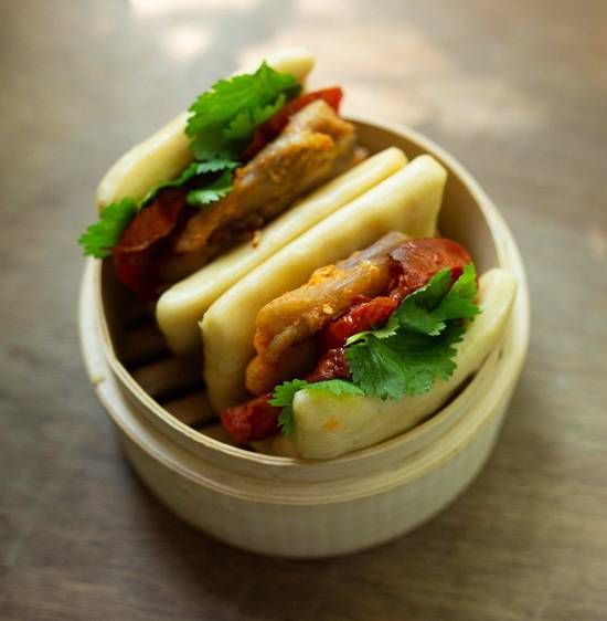 BAMBU BAO🥡 - Servido Menu (Takeaway, Delivery) - Gua Bao Frango com Gergelim