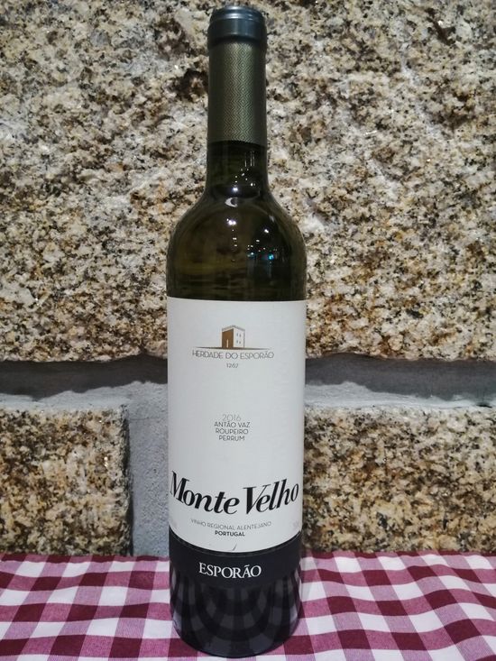 Restaurante Serra da Estrela - Servido Menu (Takeaway, Delivery) - White Wine - Alentejano - Monte Velho 75 cl