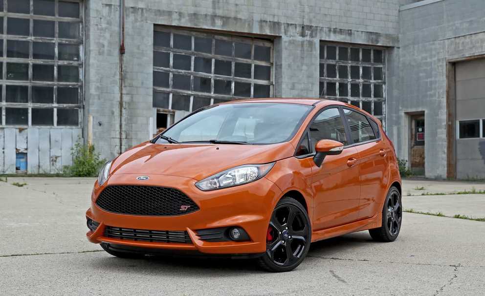 2017 Ford Fiesta St (Gallery 2 of 47)