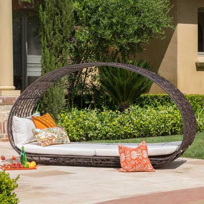 Featured Photo of Lavina Outdoor Patio Daybeds With Cushions