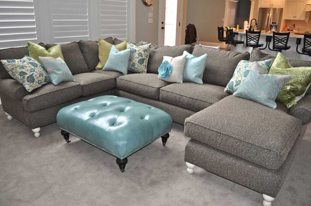 Featured Photo of Grey Sectionals With Chaise