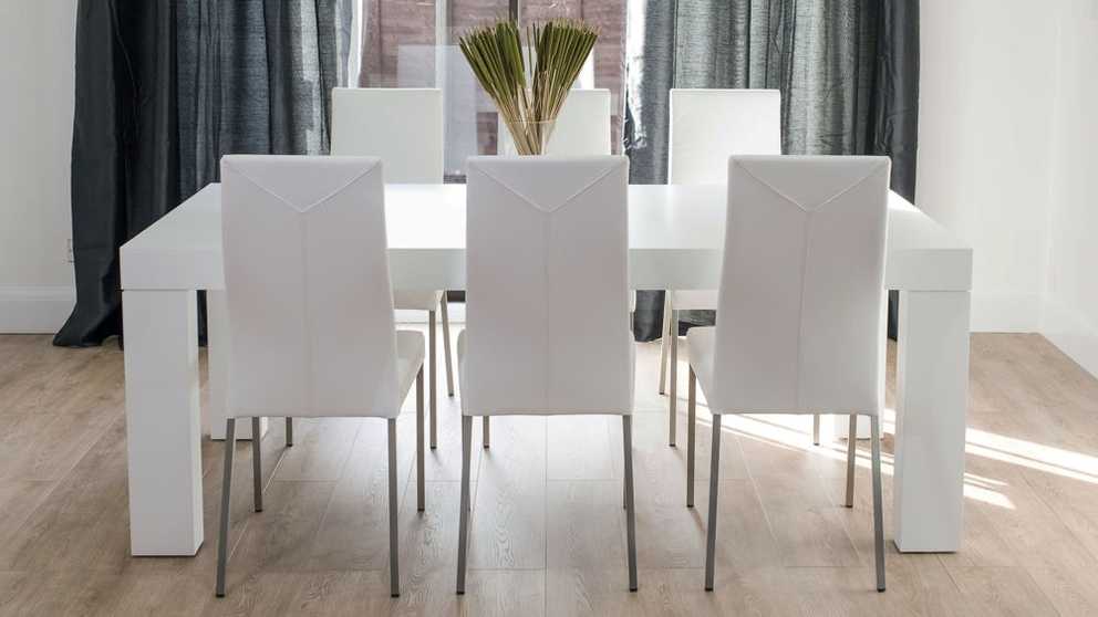 Photos of 8 Seater White Dining Tables (Showing 8 of 20 Photos)