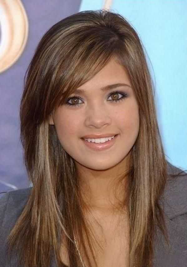 Featured Photo of Long Hairstyles With Layers And Side Bangs