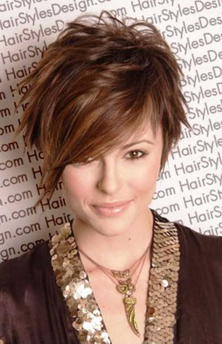Featured Photo of Funky Medium Haircuts For Round Faces