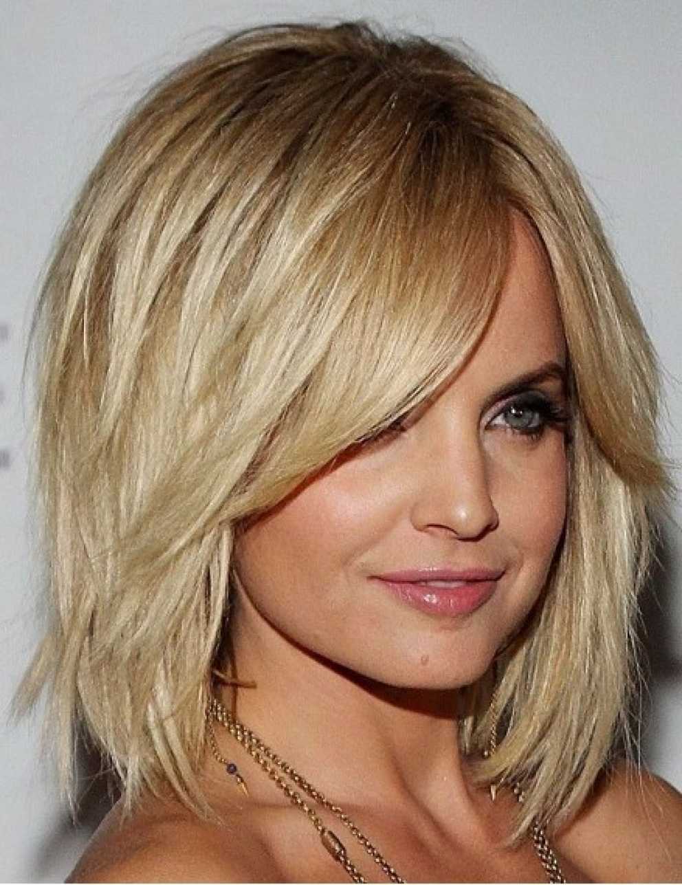 Featured Photo of Chopped Medium Haircuts For Straight Hair