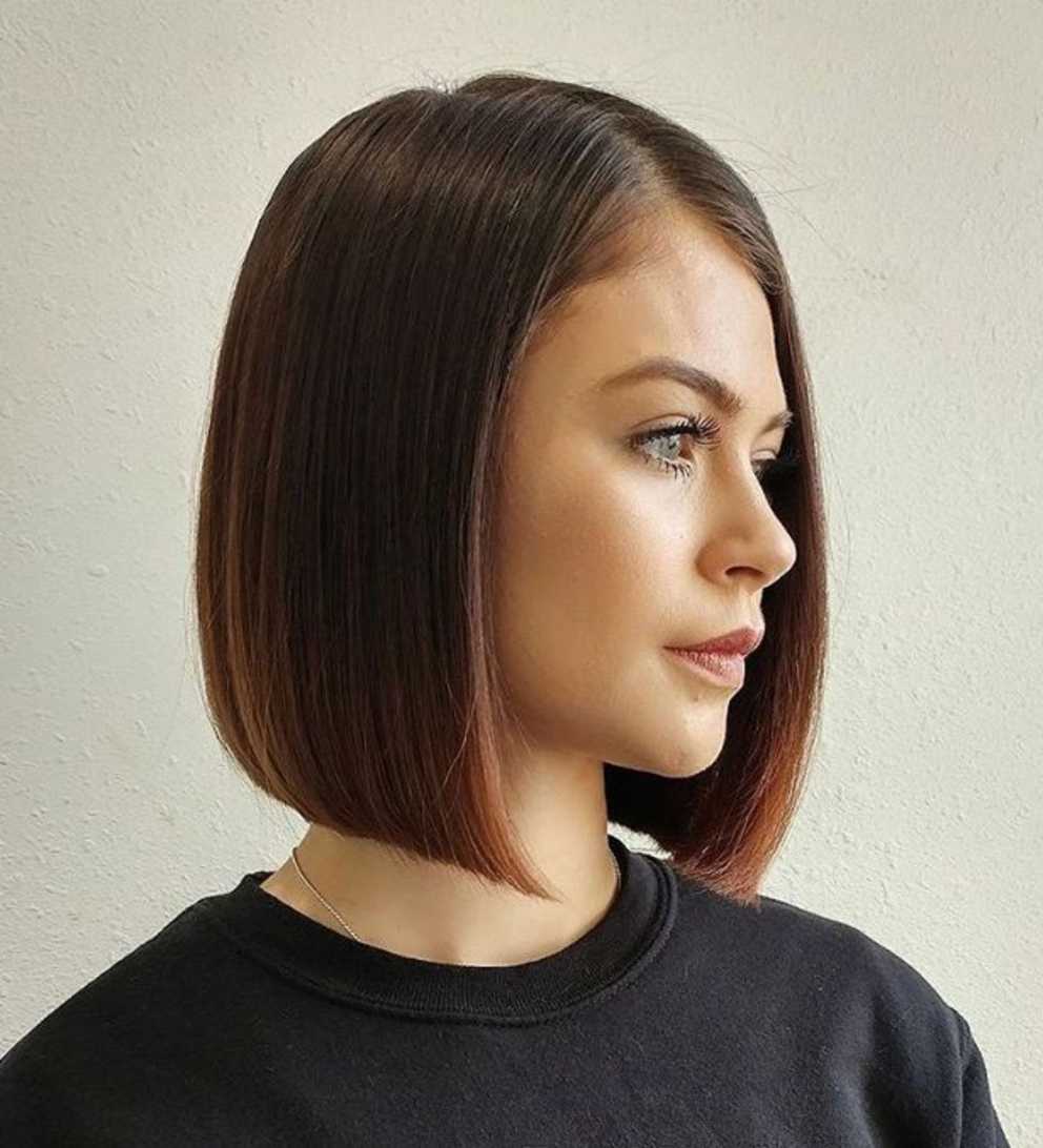 Featured Photo of Shiny Strands Blunt Bob Hairstyles
