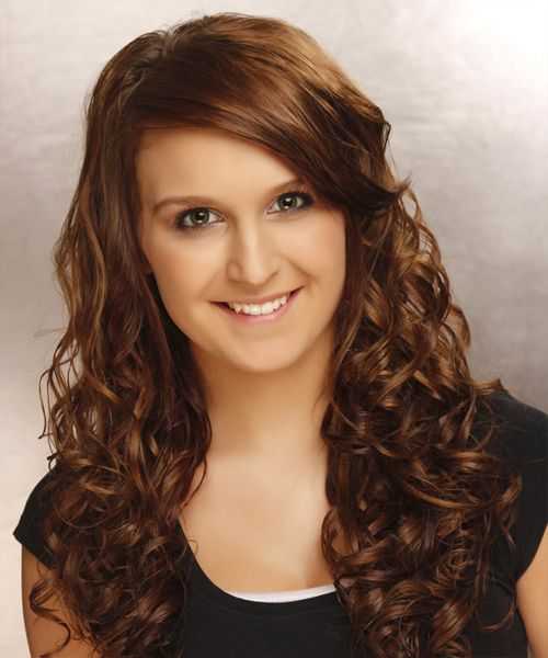 Long Curly Casual Hairstyle With Side Swept Bangs Regarding Fashionable Wavy Hairstyles With Side Swept Wavy Bangs (Gallery 1 of 20)