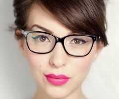 Medium Hairstyles for Glasses Wearers