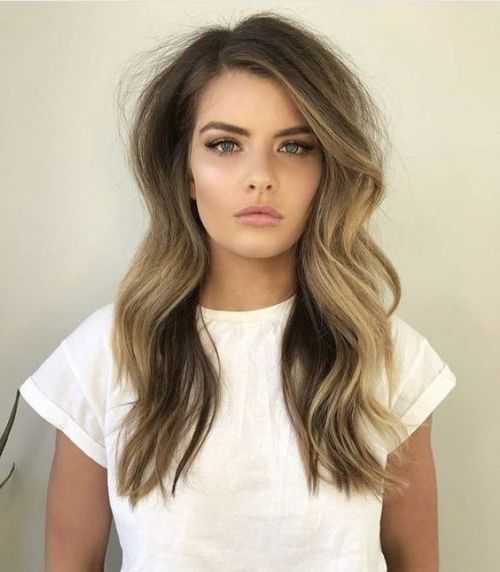 Featured Photo of Long Voluminous Hairstyles