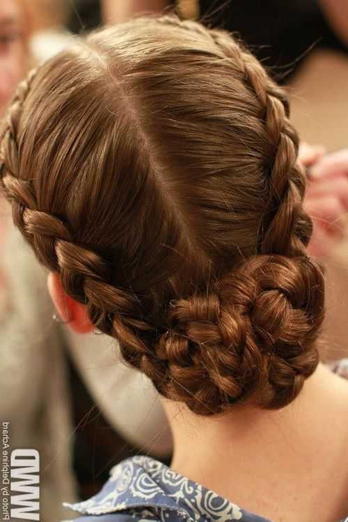 Featured Photo of Medieval Crown Braided Hairstyles