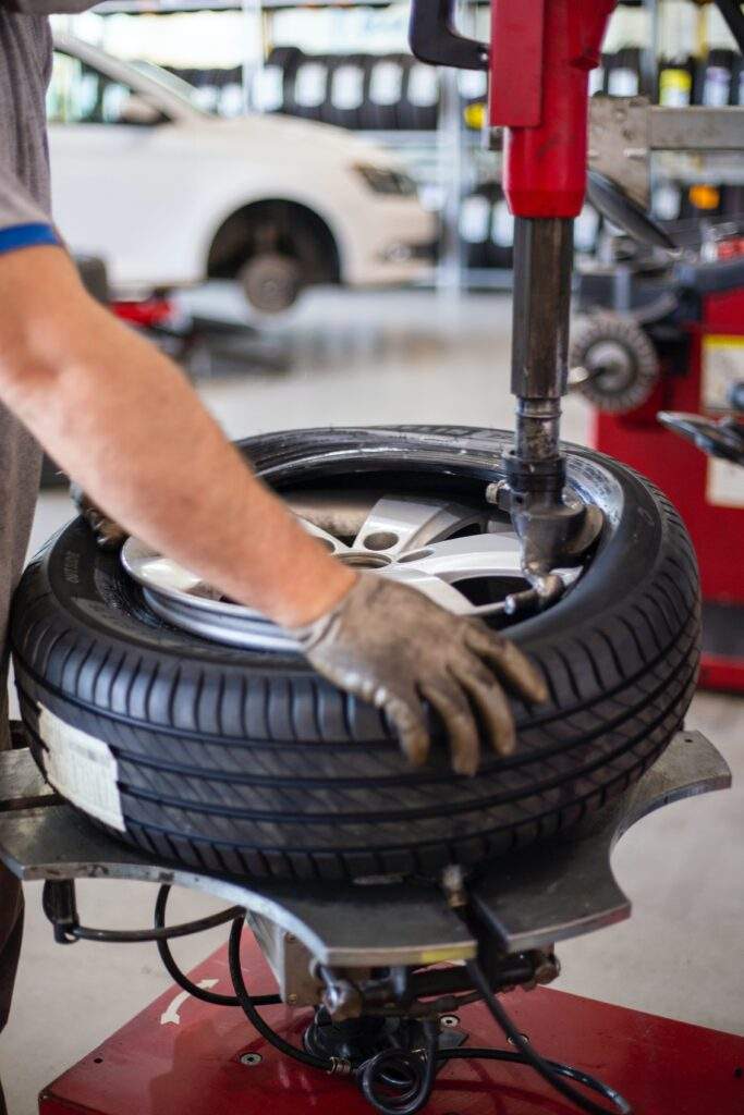 Tyre Changing red and yellow dots on tyres - tyre changer knowledge from Concept Garage Equipment