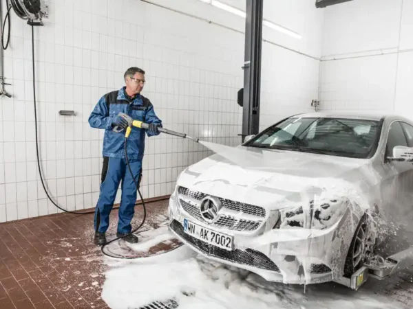 Karcher High Pressure Washer HDS 7/10-4 M in use by Concept Garage Equipment