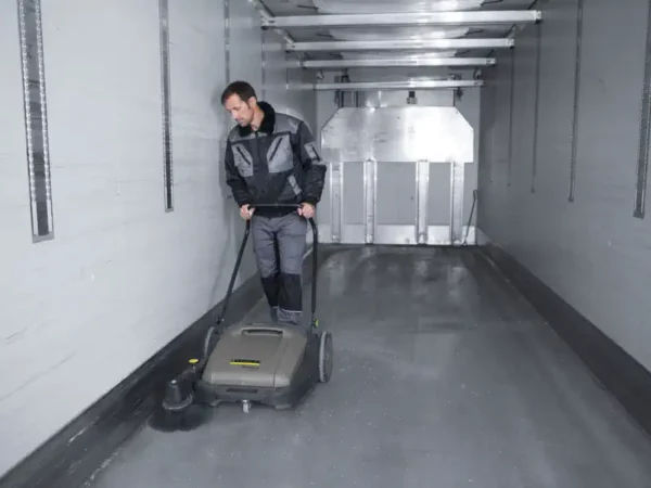 Karcher Sweeper KM 7020 C in use by Concept Garage Equipment