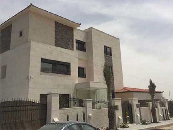 بديل الخشب للأسوار والبوابات