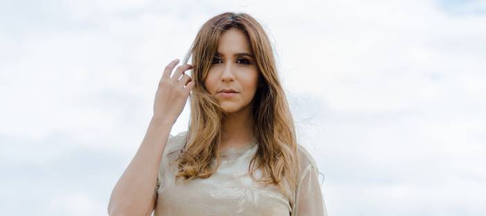 Deborah Coelho lança novo single - Me Amou Primeiro