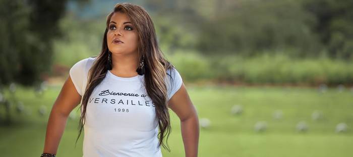 Michelly do Valle realizará Live com banda ao vivo, dia 26 de Maio as 20 horas nas redes sociais