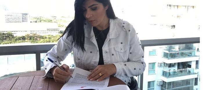 Fernanda Brum assina contrato com Sony Music