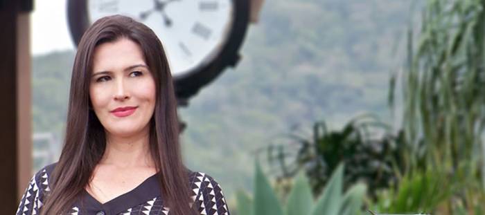 Adelãyne lança seu quarto single com uma forte pegada pentecostal - Novo Tempo