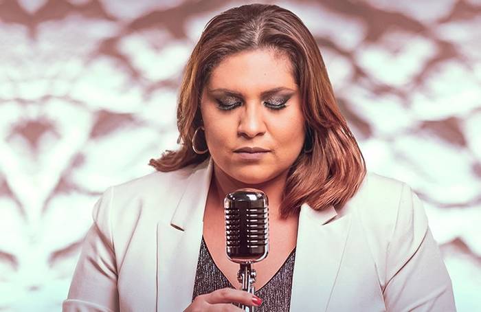 Talita Isvi lança seu novo single - Deus do Tempo