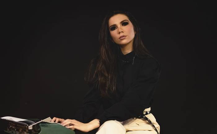 Ana Beatriz lança “Era uma Vez”, canção em acolhimento a todas pessoas que já sofreram abusos