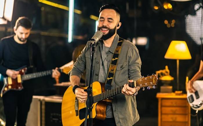 Henrique Oliveira lança “Aviva-nos” uma faixa de adoração com elementos do Pop