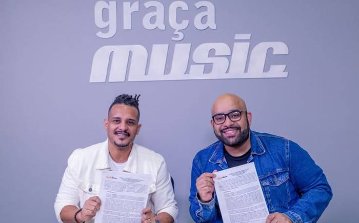 Junior Silva é o mais novo cantor da Graça Music e anuncia novo EP