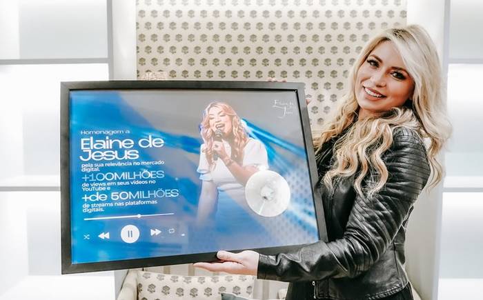 Elaine de Jesus comemora sucesso no digital e anuncia gravação de álbum audiovisual