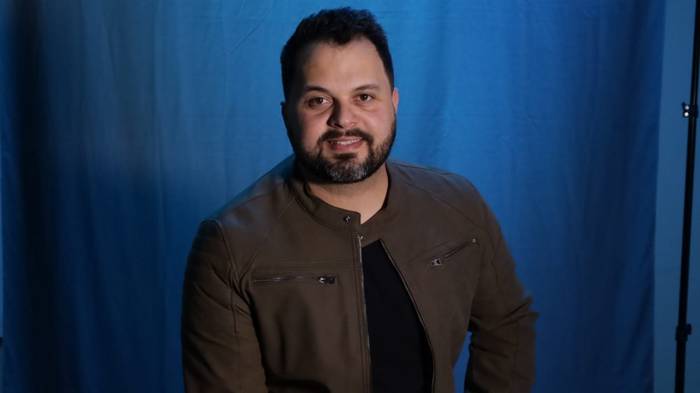 Klebson Kollins lança versão acústica de “Impressionante”