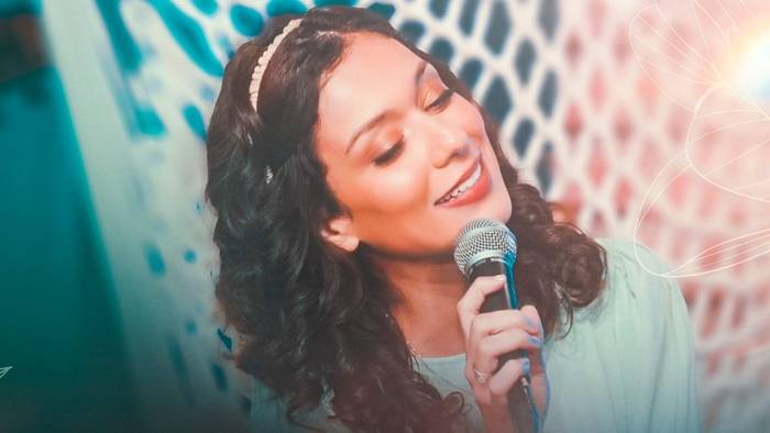 Jéssica D'Ávila lança a canção "Doce Amor"
