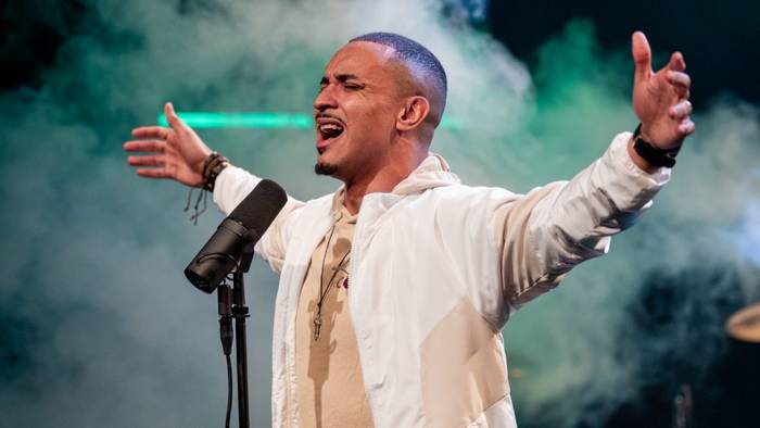 "Eu sou teu pai" é a música nova de William Soares