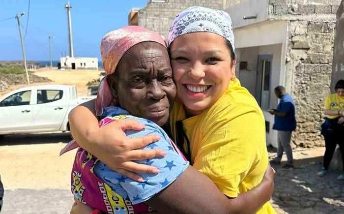 Quezia Coutinho lança o Devocional Jóias Preciosas de Deus e participa de Missões na África Ocidental