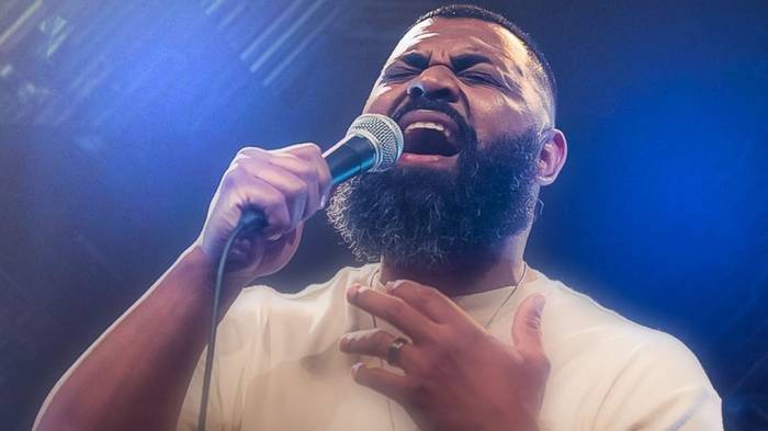 "Deus não falhará" é a canção de estreia de Jeyzer Maia na Graça Music